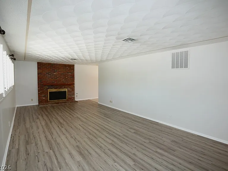 2725 Colanthe Ave — Photo 37