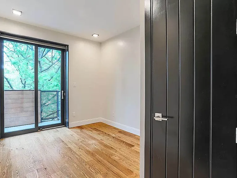 693 Chauncey St #4A — Photo 6