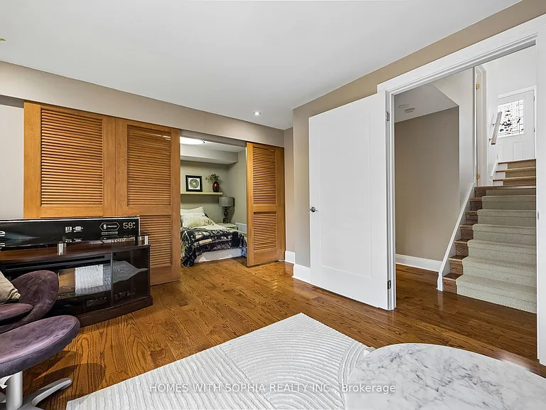 162 Glenvale Blvd — Photo 39