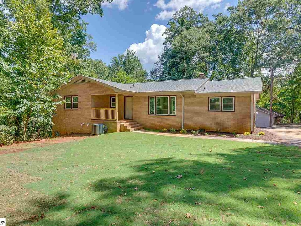 1st image of 118 Montis Dr