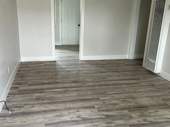 3rd image of 4361.5 Altadena Ave
