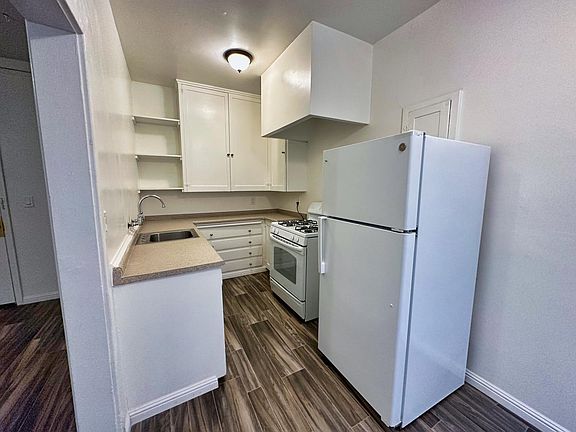 5th image of 509 Fair Oaks Ave APT D