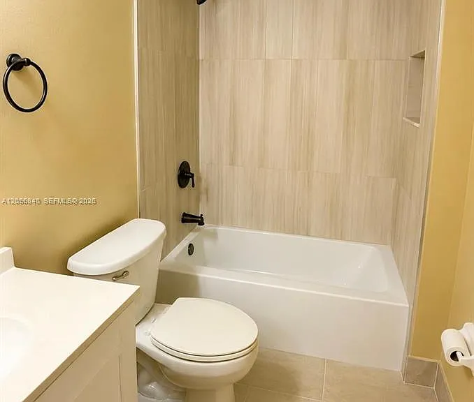 1133 Golden Lakes Blvd #812 — Photo 12