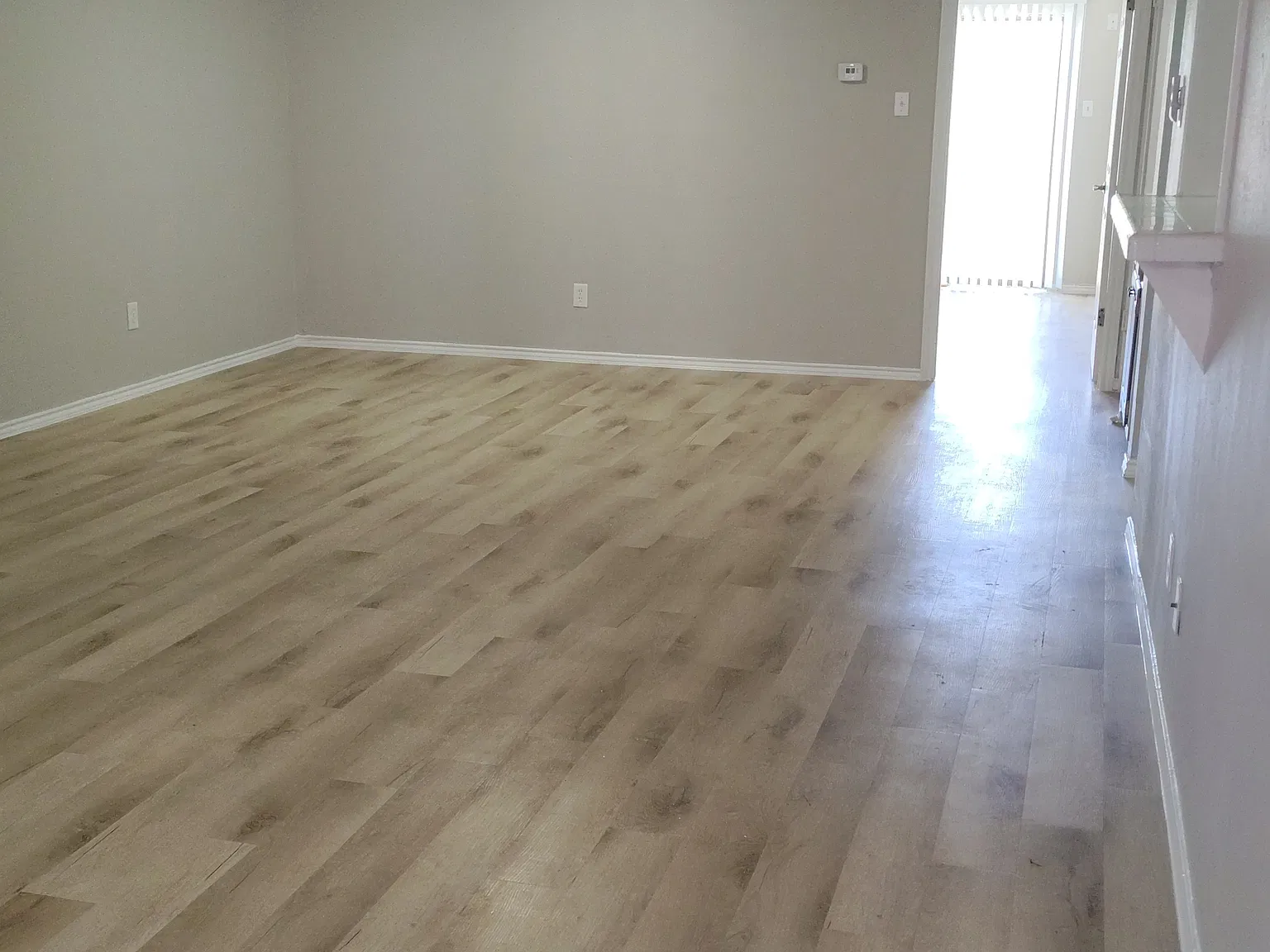 1 bed, 1072 sqft, $875 — Photo 3