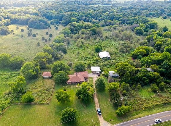 3rd image of 1778 Farm Road 275 S