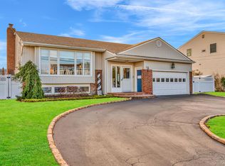 266 Bayview Avenue, Massapequa, NY 11758