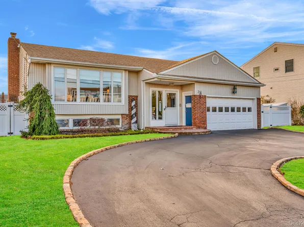 266 Bayview Avenue, Massapequa, NY 11758