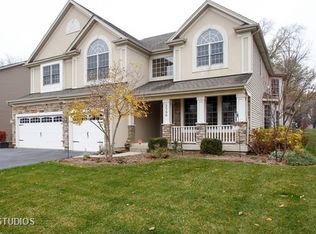 2390 Kelsey Ct, Lindenhurst, IL 60046