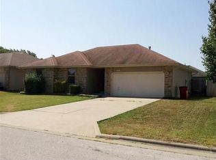 3056 W Webster St, Springfield, MO 65802