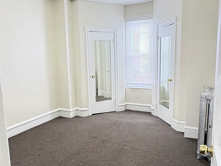 4th rear bedroom