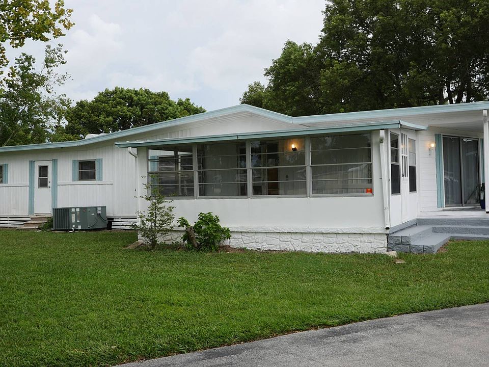 1st image of 896 Spanish Moss Dr