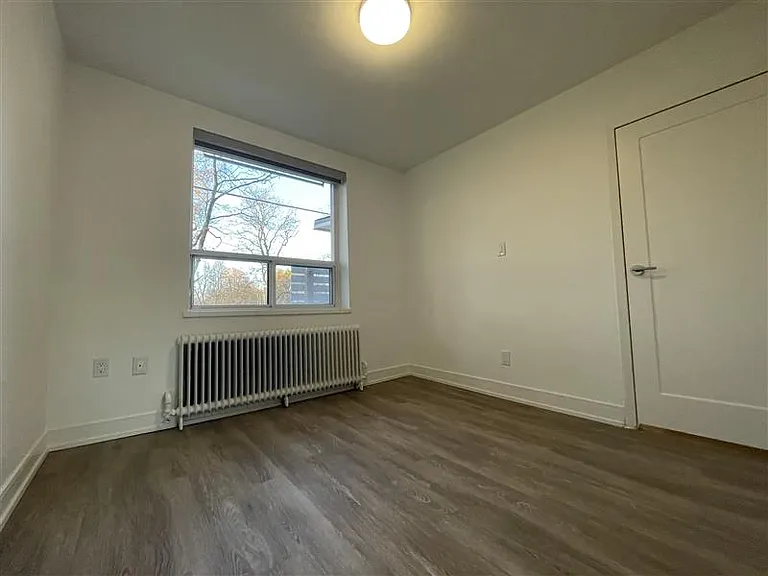 45 42nd St #409 — Photo 39