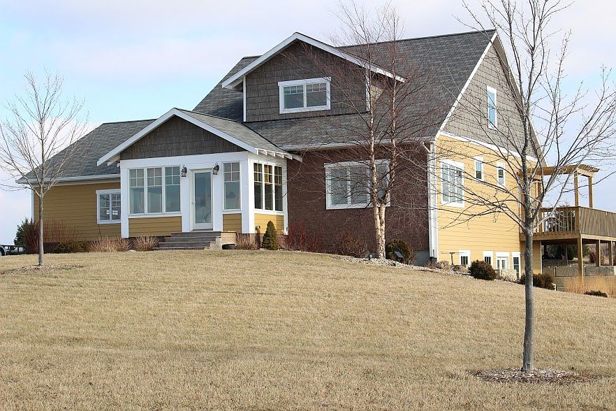 1st image of 28 Cobblestone Lake Dr
