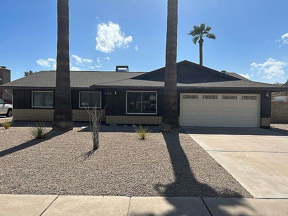 3rd image of 2321 E Pebble Beach Dr