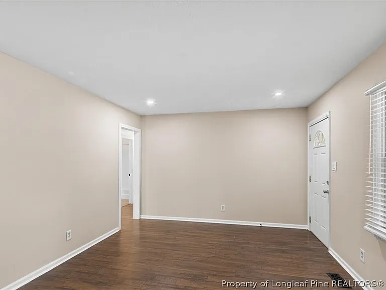 6604 Vaughn Rd — Photo 4