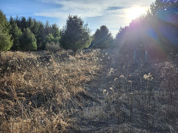 2nd image of On Lukes Heights Road