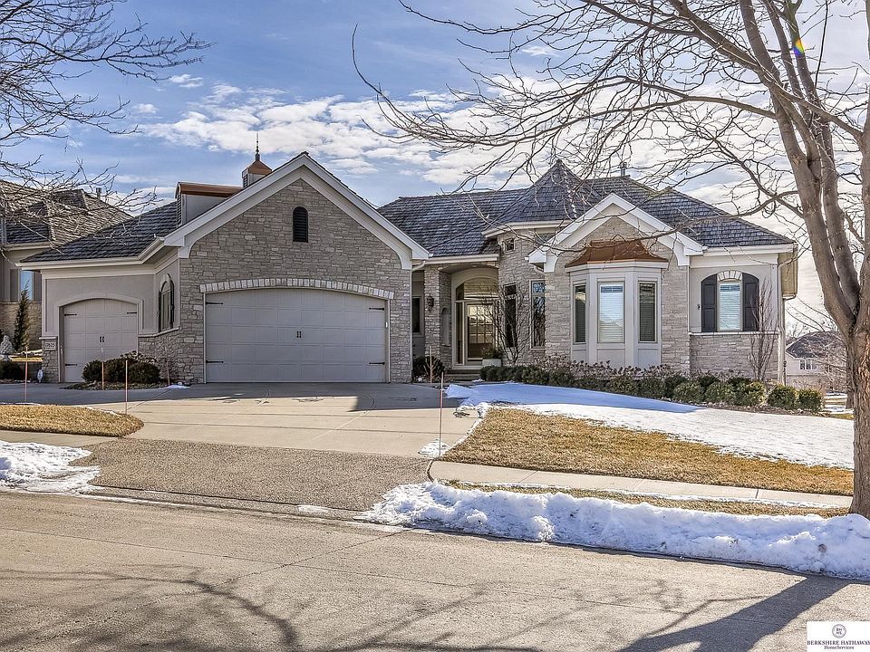 1st image of 17625 Douglas Cir