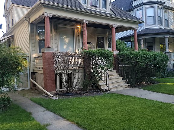 4th image of 2518 N Bernard St #2