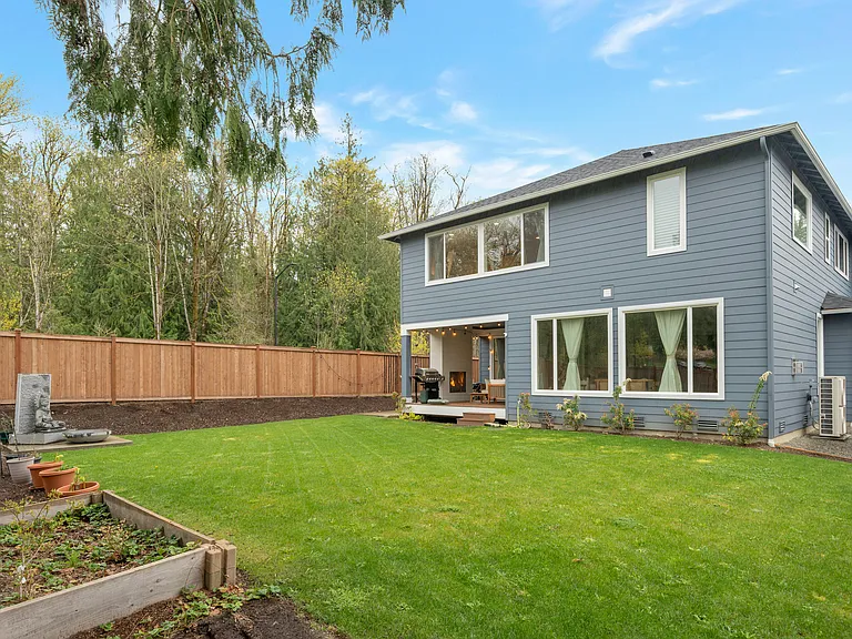 20328 SE 266th St — Photo 35