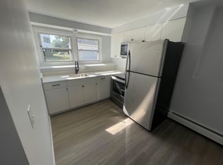 20 Oakland Beach Ave APT 4, Warwick, RI 02889