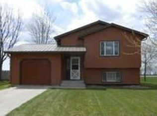 1023 Western Rd, Wahpeton, ND 58075