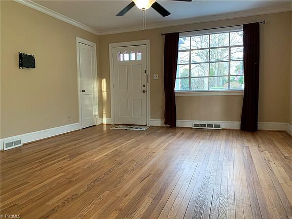 2nd image of 600 Longview St