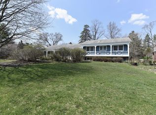 646 W Lakeside Dr, Palatine, IL 60067
