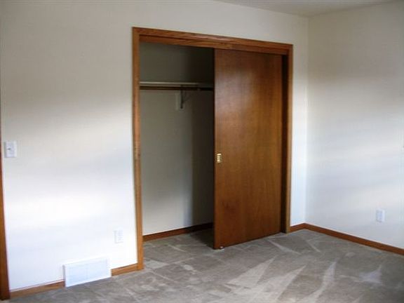 oak st bedroom 1