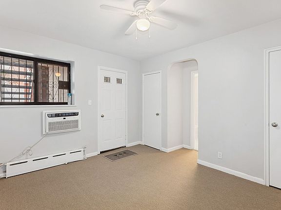 5th image of 8866 18th Ave #1