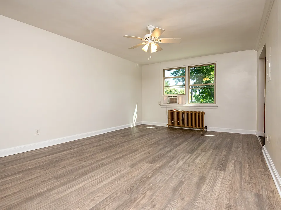 3937 S St SE #308