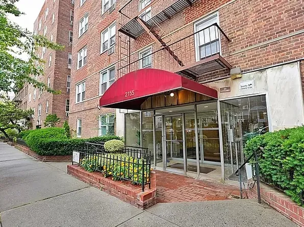 2155 82nd St APT 6M, Brooklyn, NY 11214