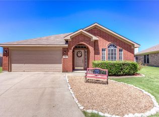 512 Asher Ct, Fort Worth, TX 76131