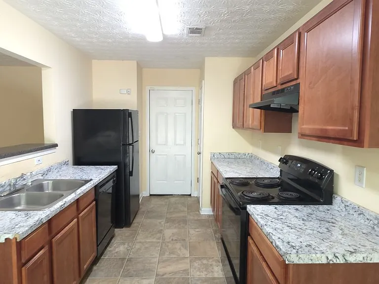 465 Little Creek Rd — Photo 4
