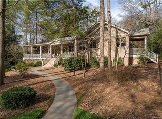 112 Crescent Dr, Davidson, NC 28036