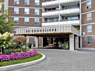 20 Edgecliff Golfway #1403, Toronto, ON M3C 3A4