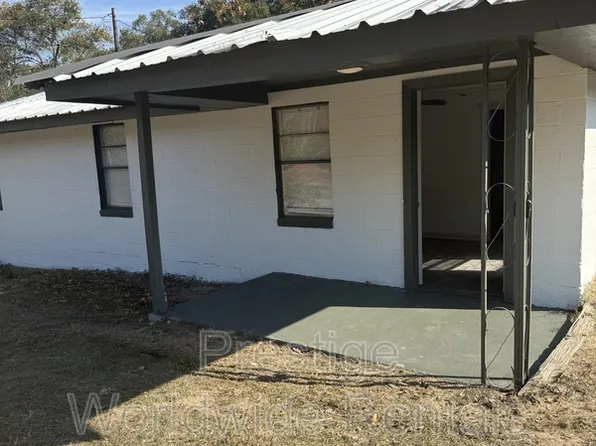 106 Moore St, Cusseta, GA 31805