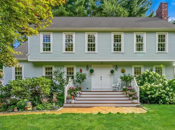 44 Gilmore Rd, Southborough, MA 01772