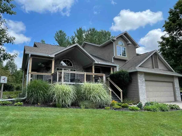 1162 Oakes Dr, Iowa City, IA 52245