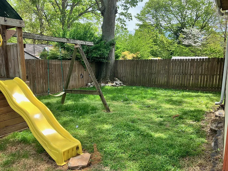 529 Edgeknoll Dr — Photo 15