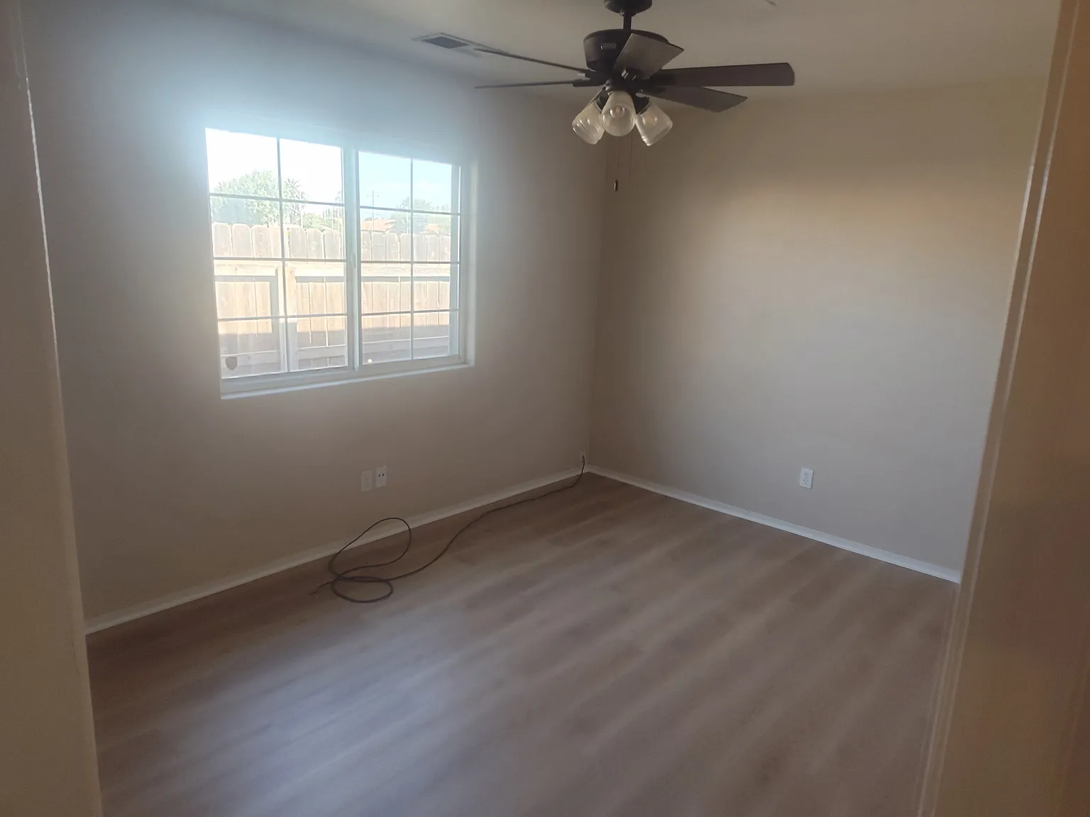 2 bed, 1000 sqft, $1,500 — Photo 2