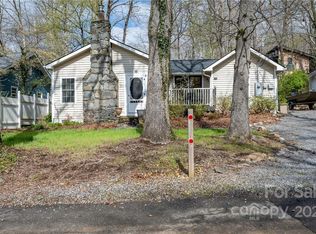 48 Meeks Rd, Black Mountain, NC 28711