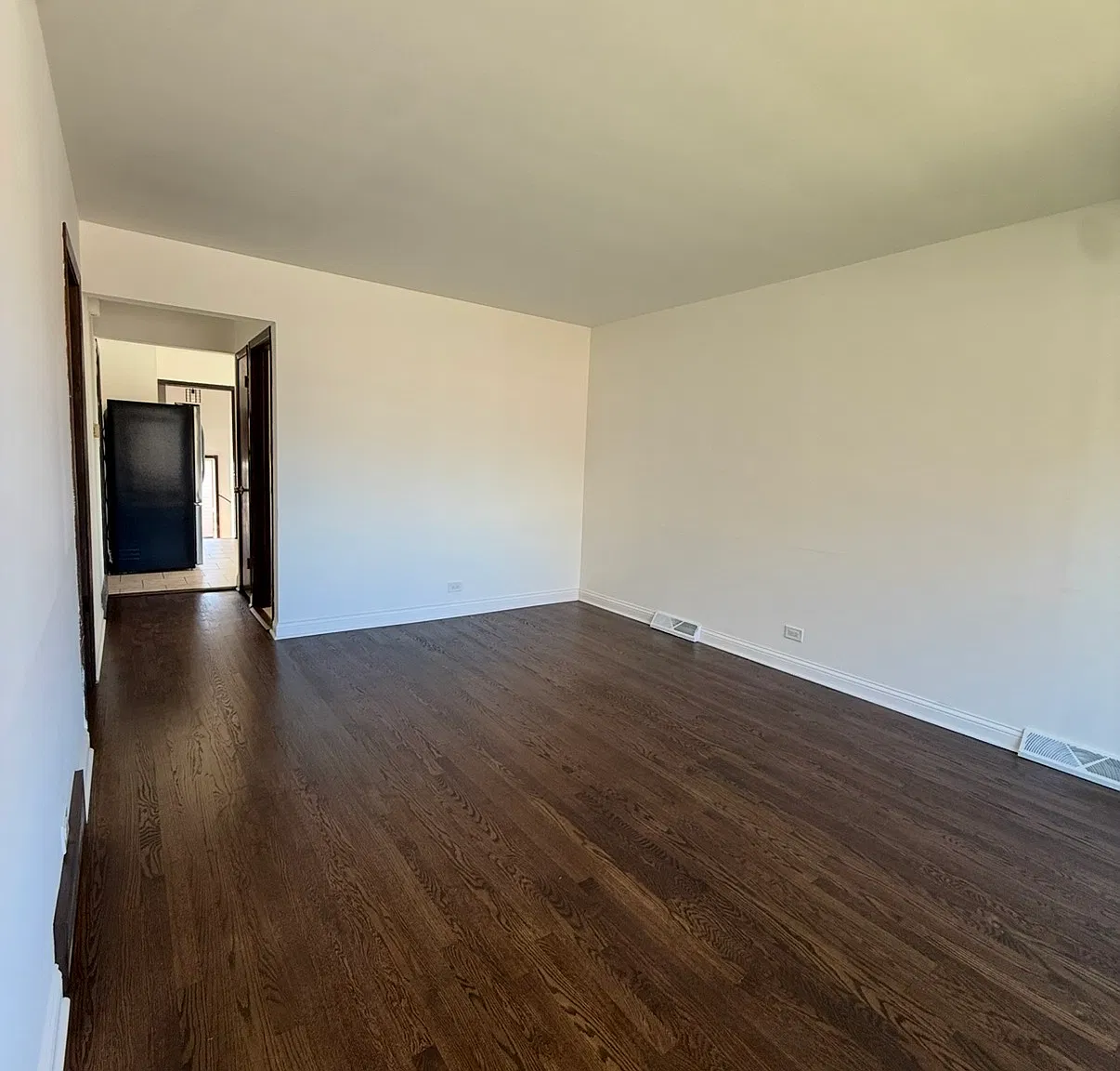 4 bed, 1800 sqft, $2,900 — Photo 4