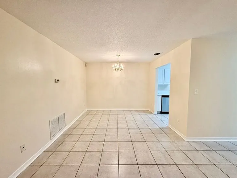 957 Tray Dr — Photo 7