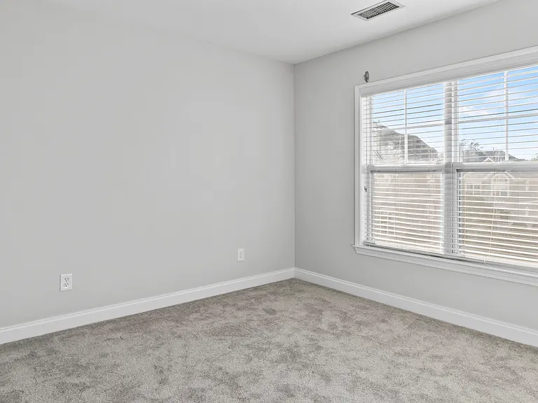 206 S Cedar St — Photo 23
