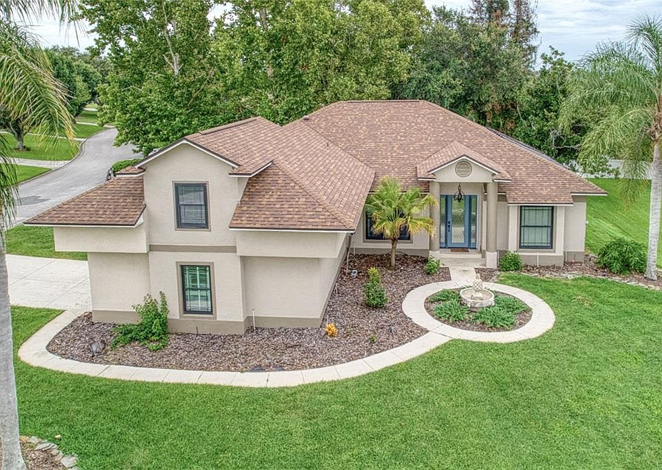 1st image of 10537 VERSAILLES BOULEVARD
