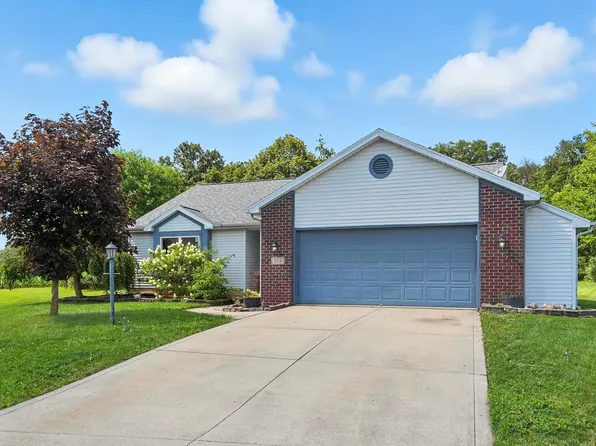 814 Baer Pass, Garrett, IN 46738
