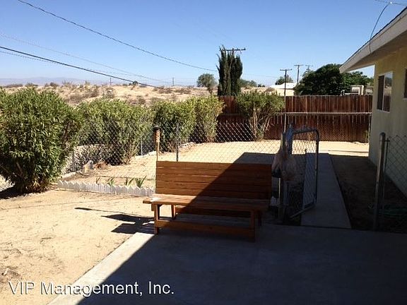 3rd image of 15761 Fresno St