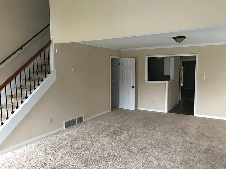 1641 Beaver Trail Dr — Photo 2