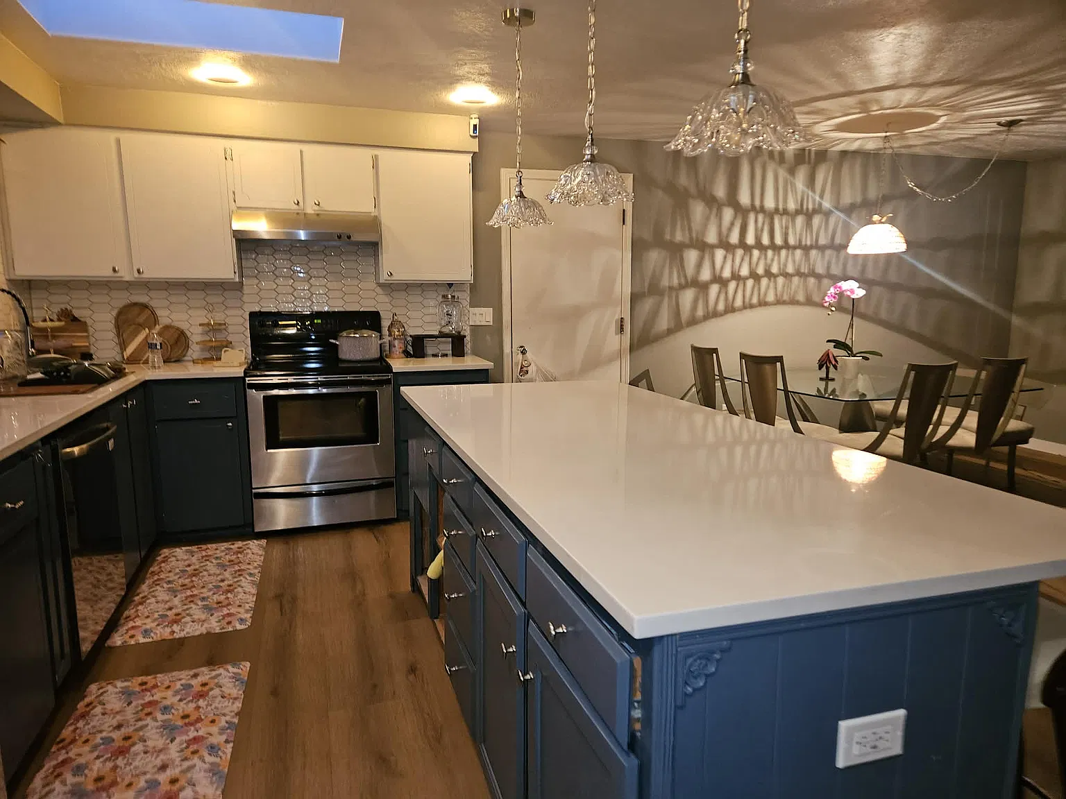 3 bed, 1140 sqft, $2,395 — Photo 4