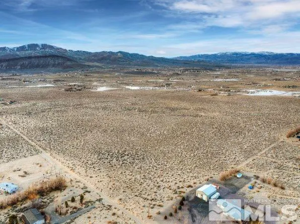 1535 E Badger St, Silver Springs, NV 89429